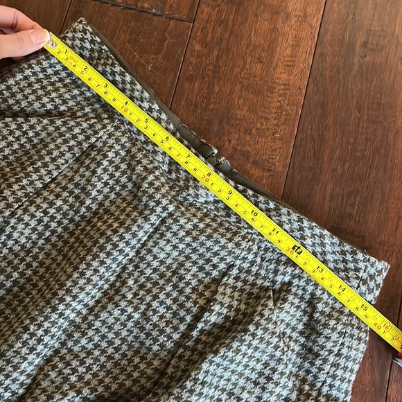 J. Crew houndstooth mini skirt w/ pockets - Picture 3 of 4
